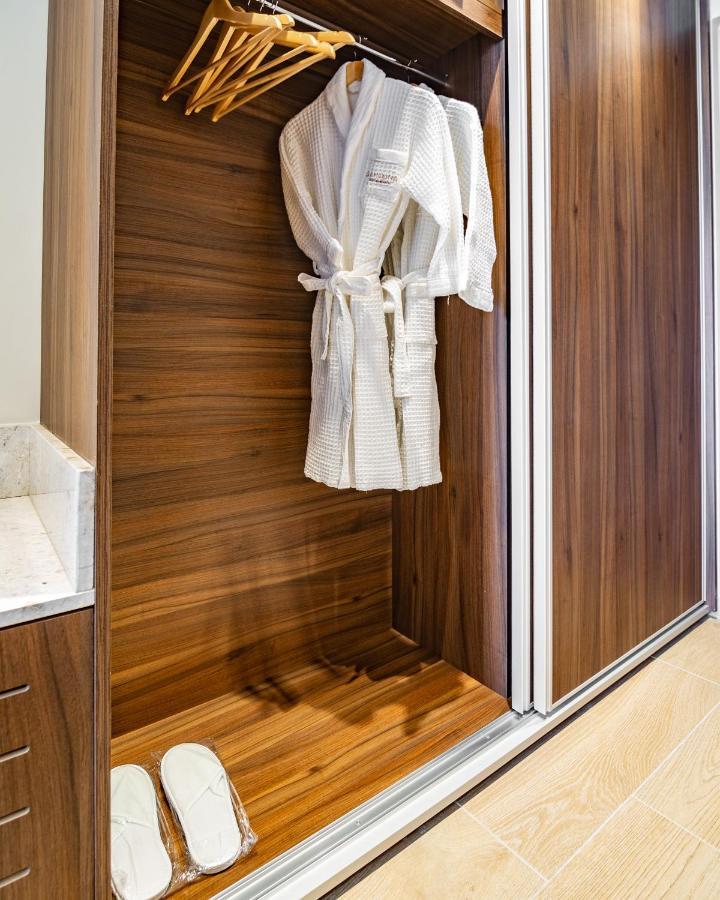 Suite City View with Business Lounge Access